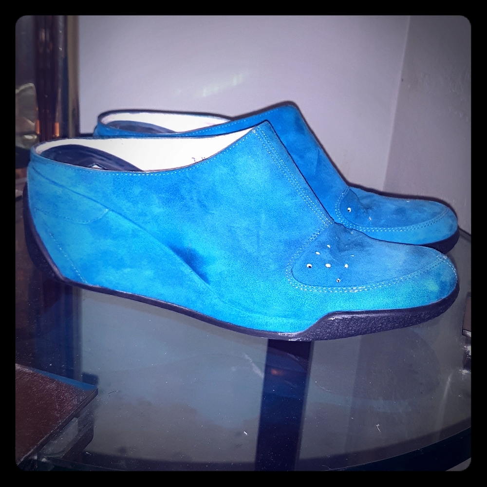 VIA SPIGA Blue Suede Wedge Mule